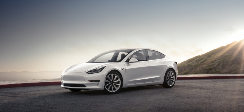 Tesla Model 3: Reichweite, Preis, Vorbestellungszahl und mehr
