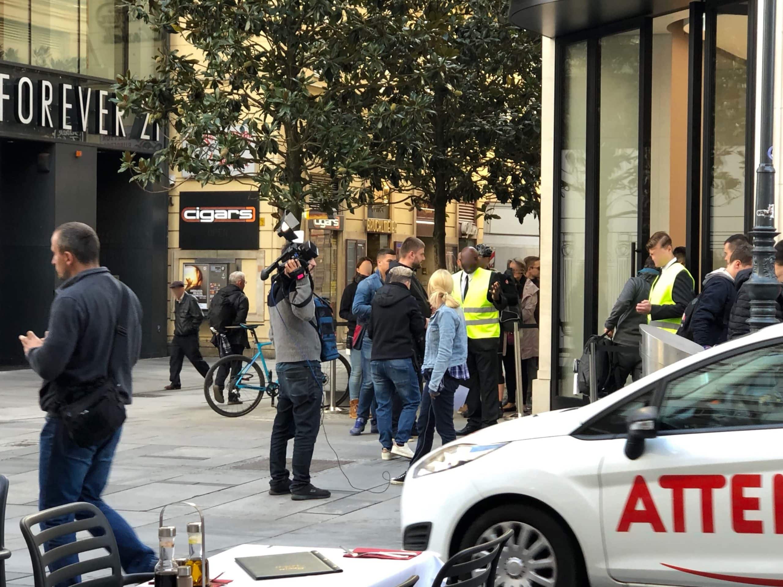 Apple Store Wien zum iPhone 11-Start - L. Gehrer / WakeUp Media