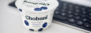 Abgespeist: Frau bestellt iPhone 12 Pro Max und bekommt nur Apfel-Joghurt Abgespeist: Frau bestellt iPhone 12 Pro Max und bekommt nur Apfel-Joghurt