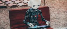 Verrückt: Wir interviewen einen Roboter – Lukas Gehrers Gespräch mit OpenAIs ChatGPT